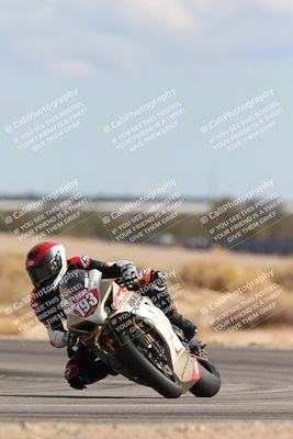 media/Nov-16-2025-Race Pace (Sun) [[8c5fa54630]]/Verified Riders/9-Turn 16 (150pm)/